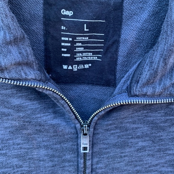 Gap Zip-up Sweatshirt - Like New - Picture 2 of 2